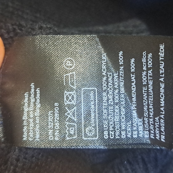 Divided pullover crew neck cropped long sleeve sweater - S - black red white - Picture 4 of 4